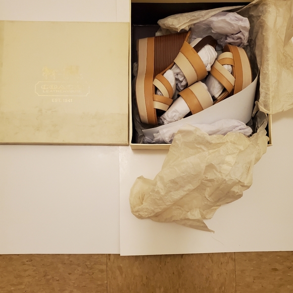 Coach Ladies shoes, Coach Shoes, Coach Wedges Shoes - Picture 8 of 10